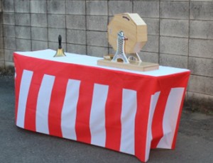 抽選会の受付などに紅白テーブルカバーを！