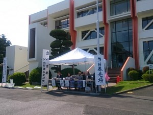 レンタルワンタッチテントのご使用例【明治大学マンドリン倶楽部様】